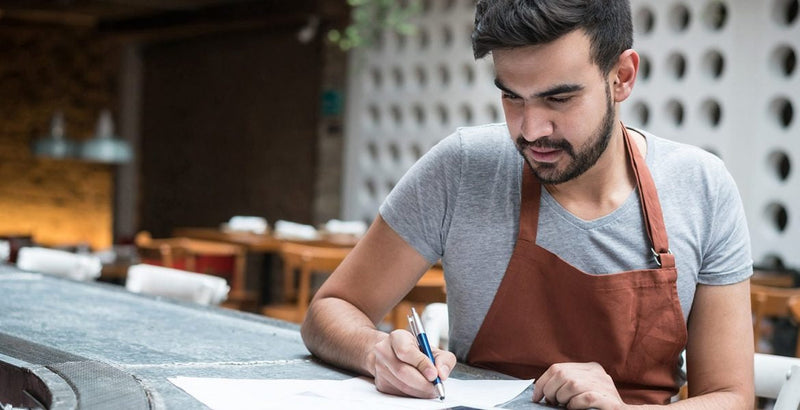 How can a restaurant increase average order value with drinks?