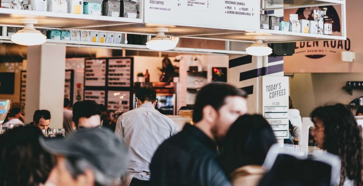 How do cafe chains and QSRs beat the rush hour?