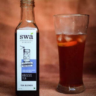 Simple Hibiscus Iced Tea: 30 ml syrup, 180 ml water