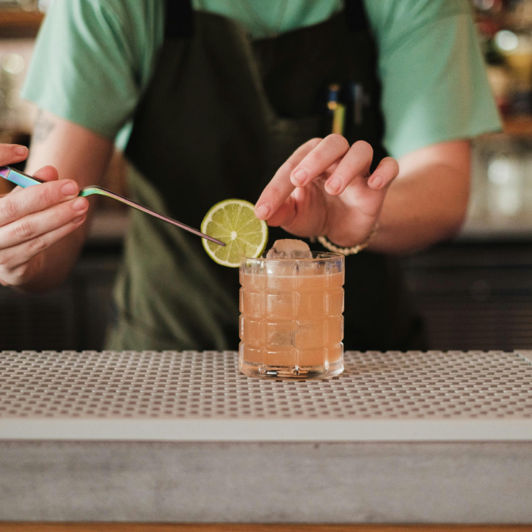 Ruscha porno video: Rus bekasi belbogli er-xotinni sikadi Jinsiy qozgalish uchun sozlar